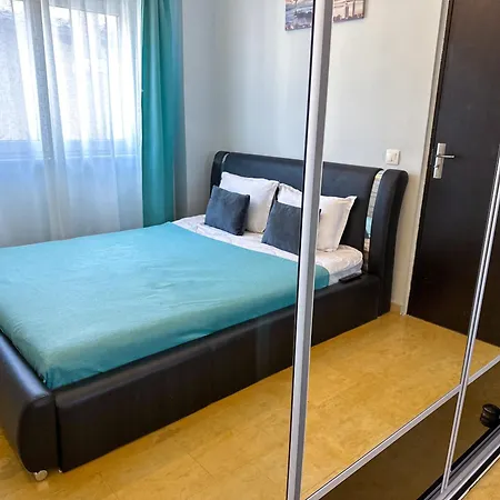 Apartment Captain's *